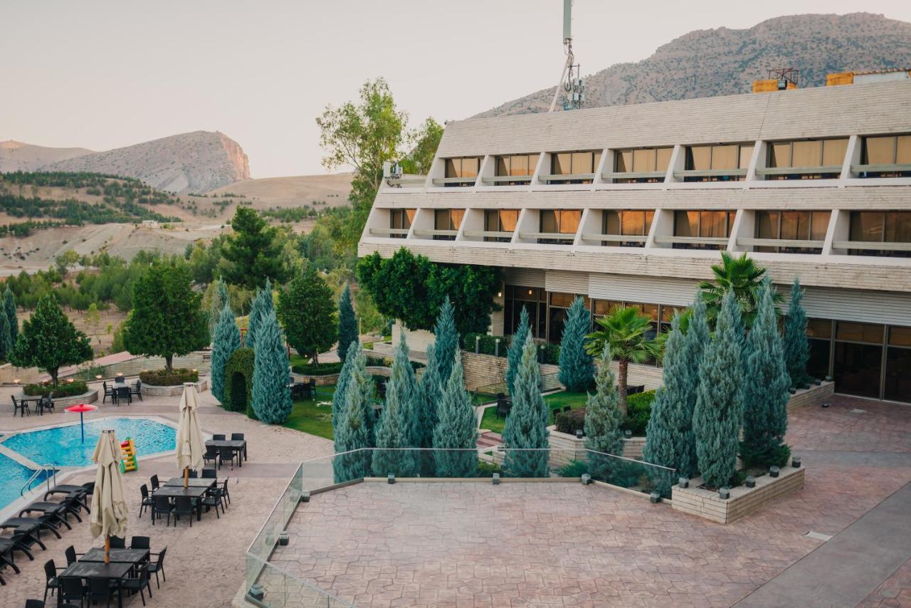 Ashur Hotel Dukhan Екстер'єр фото