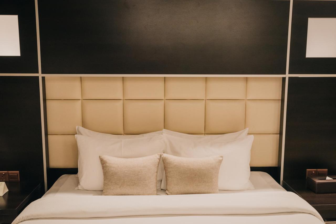Ashur Hotel Dukhan Екстер'єр фото