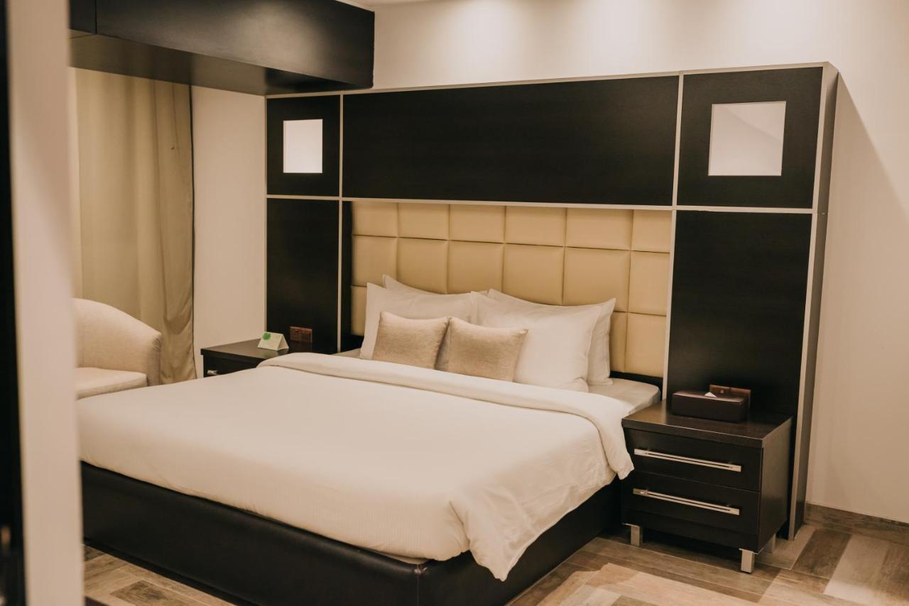 Ashur Hotel Dukhan Екстер'єр фото