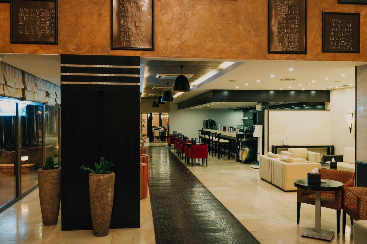 Ashur Hotel Dukhan Екстер'єр фото
