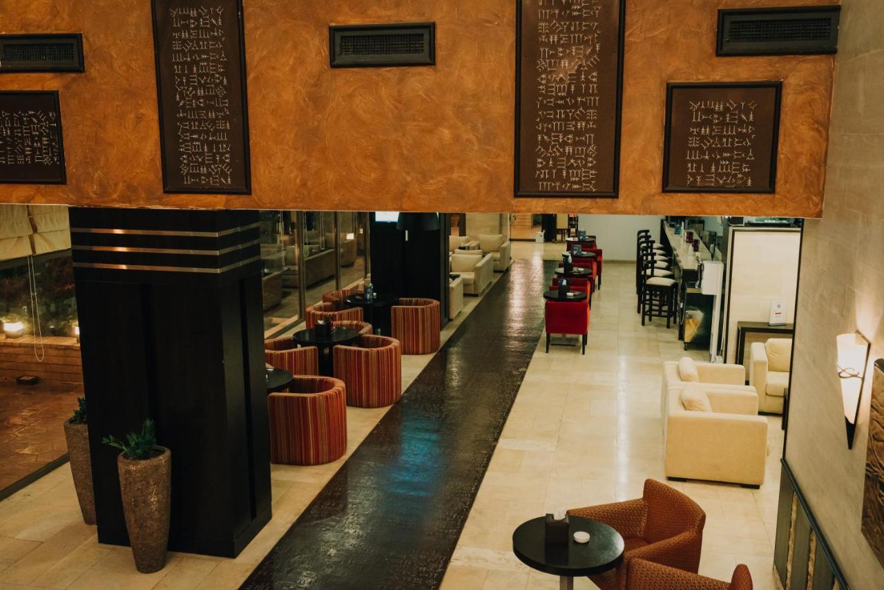 Ashur Hotel Dukhan Екстер'єр фото