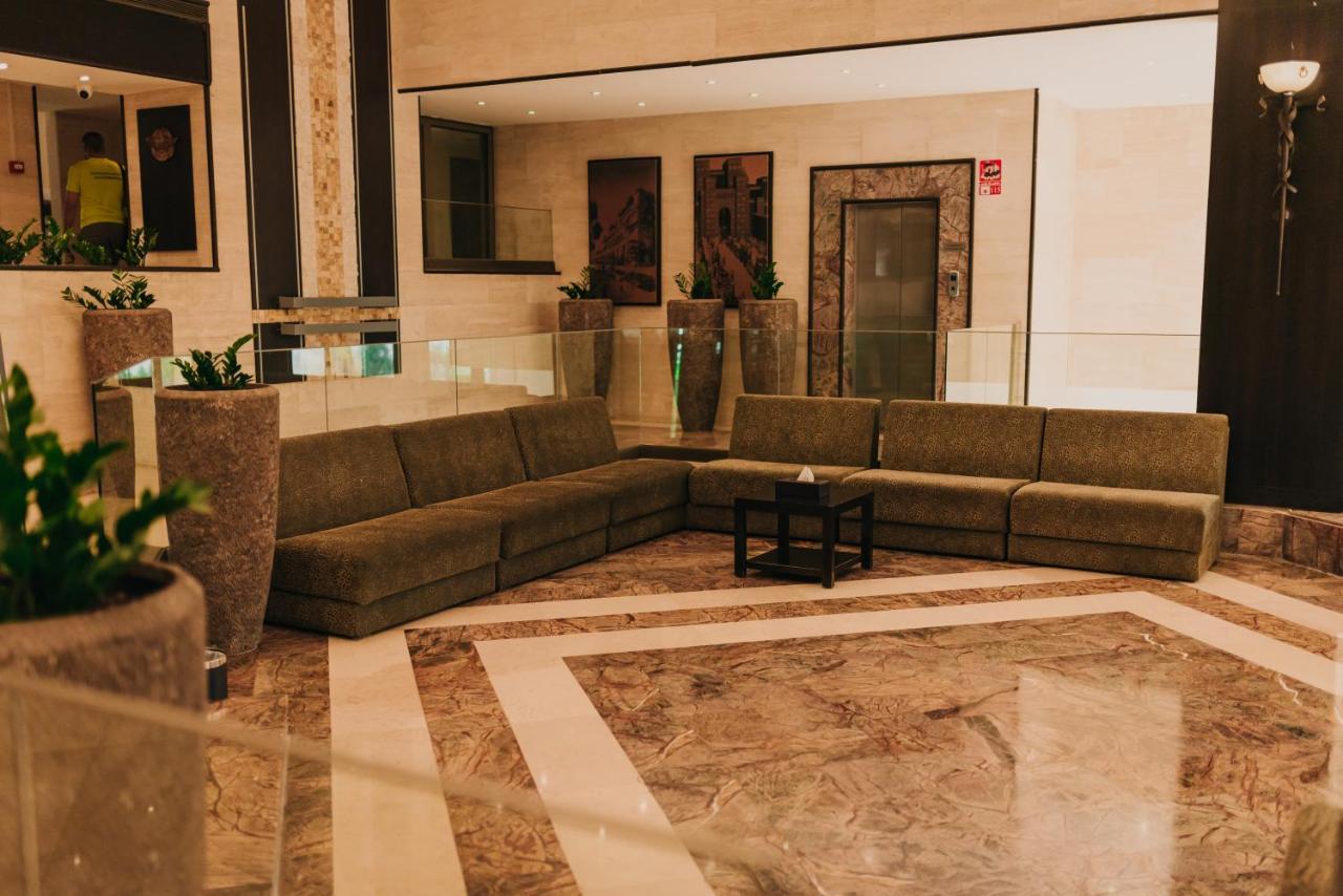 Ashur Hotel Dukhan Екстер'єр фото